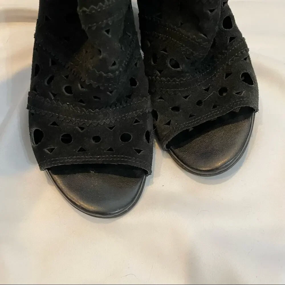 Topshop Black Leather Peep Toe Laser Cut Chunky Heel Ankle Boots Womens 37 Fall